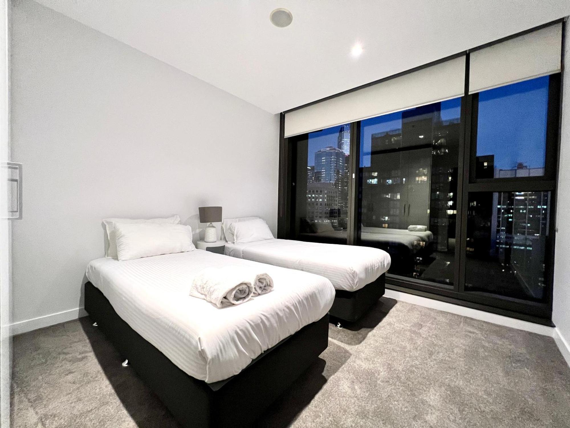 Readyset Apartments At Madison Melbourne Dış mekan fotoğraf
