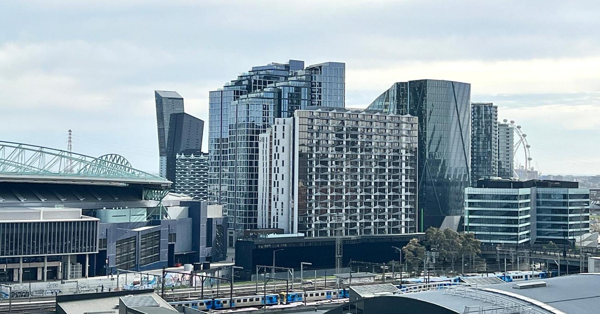 Readyset Apartments At Madison Melbourne Dış mekan fotoğraf