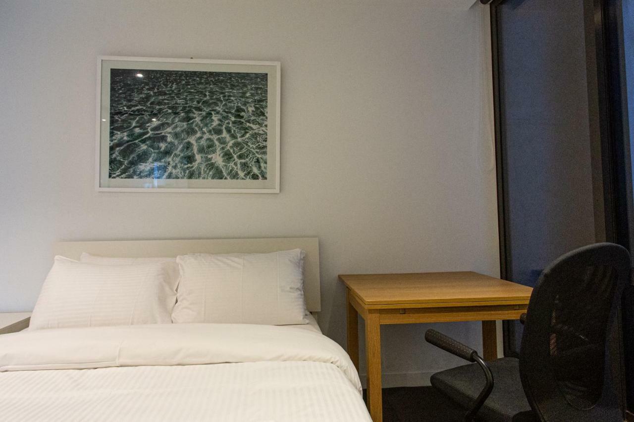 Readyset Apartments At Madison Melbourne Dış mekan fotoğraf